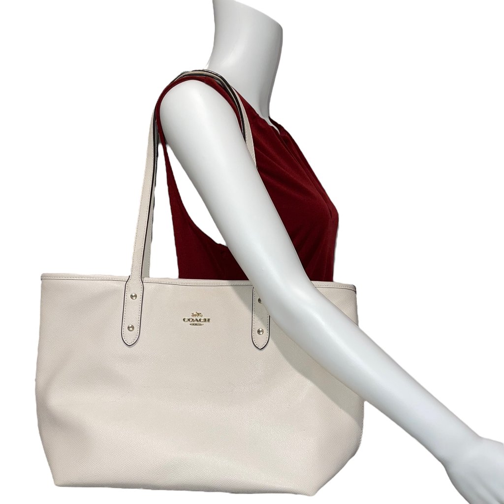 Authentic Coach Shoulder Bag Cream Great Condition